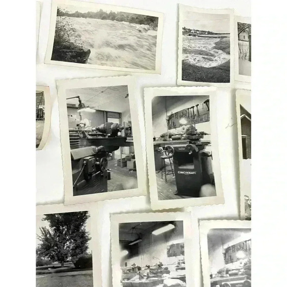 VTG 27 B&W Photographs Travel Animals Wildlife Grave Cars Farming 40's Ephemera - Picture 5 of 16